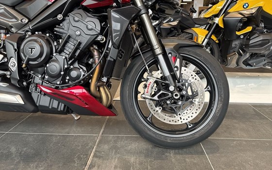 Gebrauchtmotorrad Triumph Street Triple RS - Bild 7
