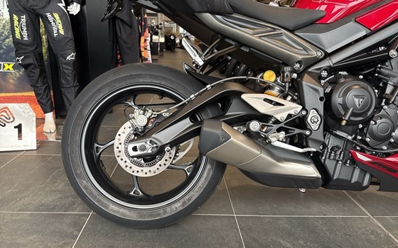 Gebrauchtmotorrad Triumph Street Triple RS - Bild 9