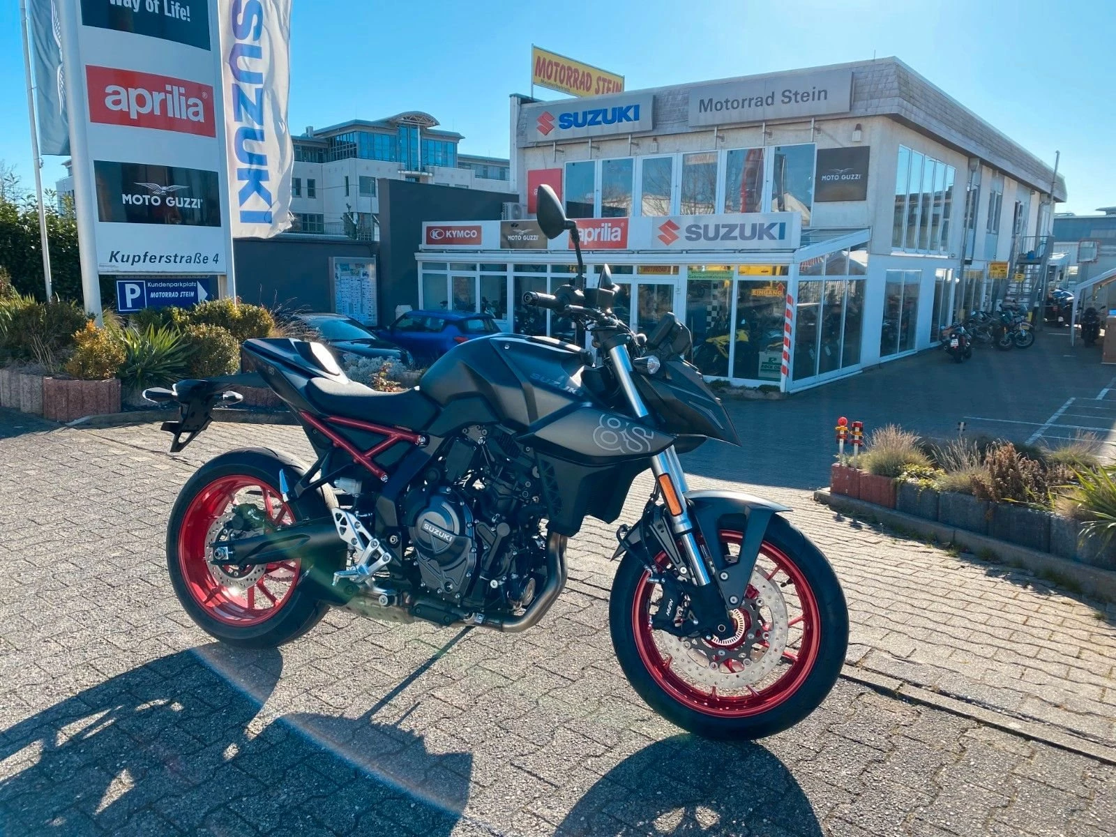 Suzuki GSX-8S