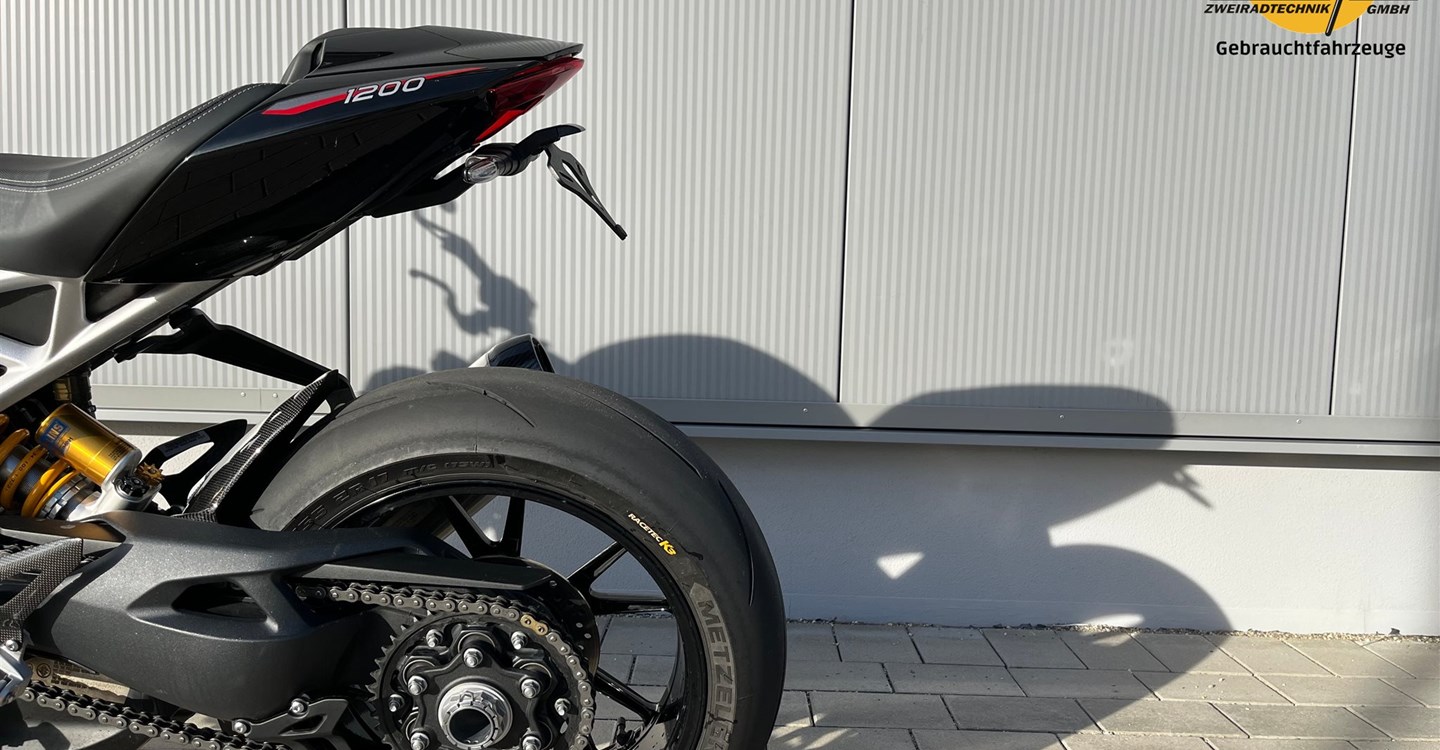 Angebot Triumph Speed Triple 1200 RS