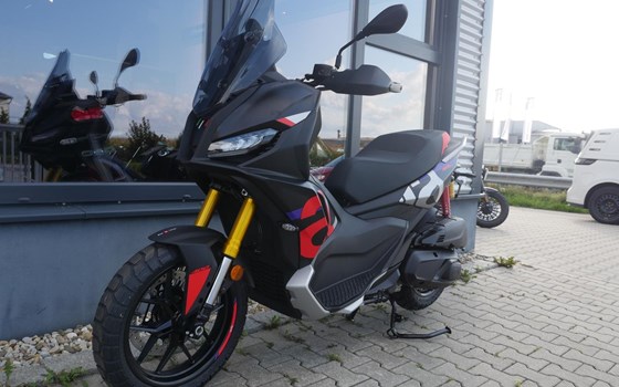 Neufahrzeug Aprilia SR GT 400 - Bild 6