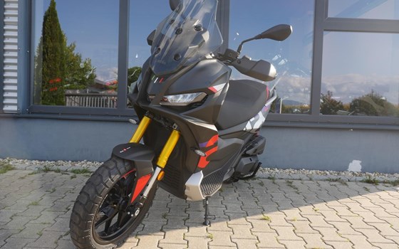 Neufahrzeug Aprilia SR GT 400 - Bild 7
