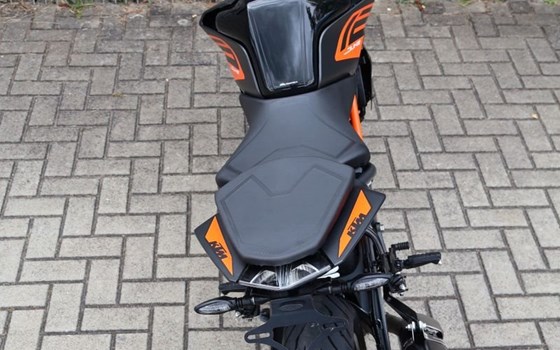 Gebrauchtmotorrad KTM 125 Duke - Bild 7