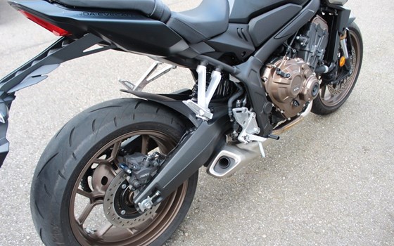 Gebrauchtmotorrad Honda CB650R - Bild 8