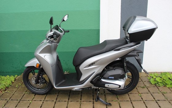 Gebrauchtmotorrad Honda SH150i - Bild 1