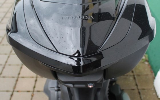 Gebrauchtmotorrad Honda SH150i - Bild 3