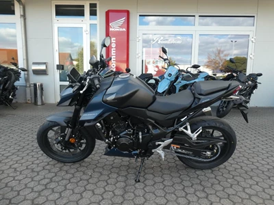 CB750 Hornet E-Clutch