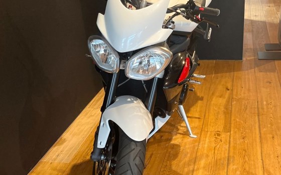 Gebrauchtmotorrad Triumph Street Triple R - Bild 3