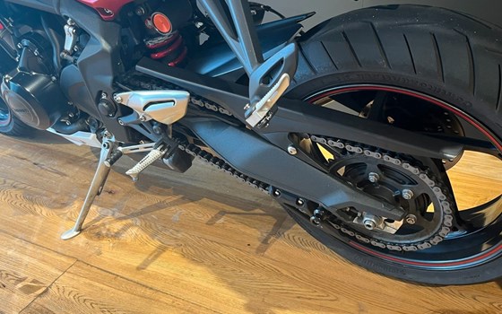 Gebrauchtmotorrad Triumph Street Triple R - Bild 8