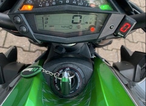 Gebrauchtmotorrad Kawasaki Z1000 - Bild 6