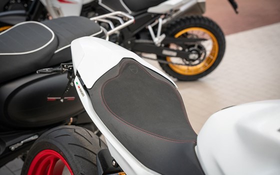 Gebrauchtmotorrad Ducati SuperSport 950 S - Bild 11