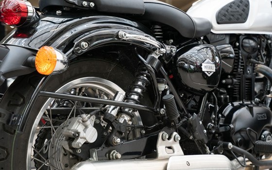 Gebrauchtmotorrad Benelli Imperiale 400 - Bild 16