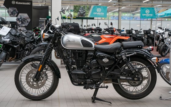Gebrauchtmotorrad Benelli Imperiale 400 - Bild 4