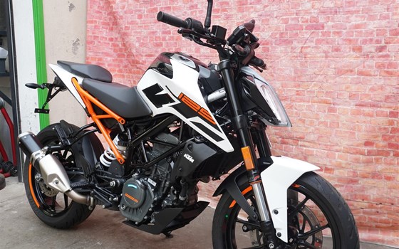 Gebrauchtmotorrad KTM 125 Duke - Bild 4