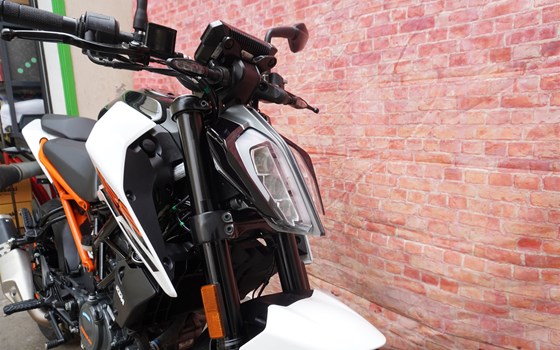 Gebrauchtmotorrad KTM 125 Duke - Bild 7