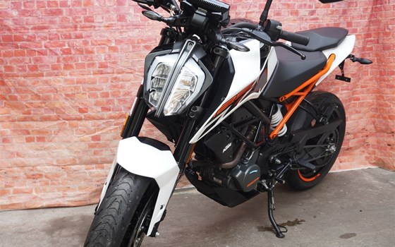 Gebrauchtmotorrad KTM 125 Duke - Bild 8