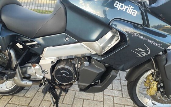 Gebrauchtmotorrad Aprilia ETV 1000 CapoNord - Bild 2