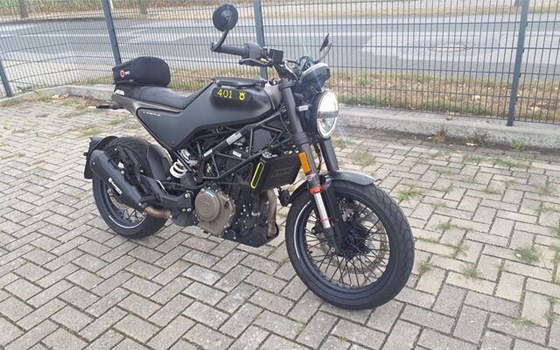 Gebrauchtmotorrad Husqvarna Svartpilen 401 - Bild 14