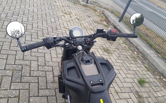 Gebrauchtmotorrad Husqvarna Svartpilen 401 - Bild 15