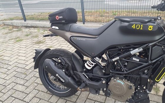 Gebrauchtmotorrad Husqvarna Svartpilen 401 - Bild 7