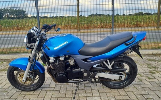 Gebrauchtmotorrad Kawasaki ZR-7 - Bild 11