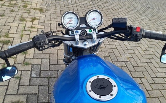 Gebrauchtmotorrad Kawasaki ZR-7 - Bild 12