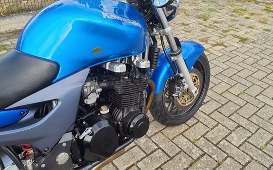 Gebrauchtmotorrad Kawasaki ZR-7 - Bild 8