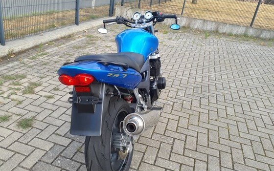 Gebrauchtmotorrad Kawasaki ZR-7 - Bild 9