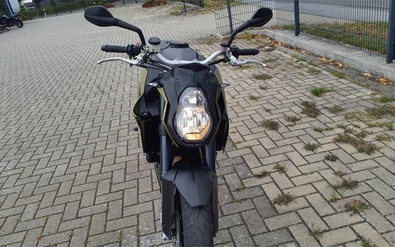 Gebrauchtmotorrad KTM 990 Super Duke - Bild 10