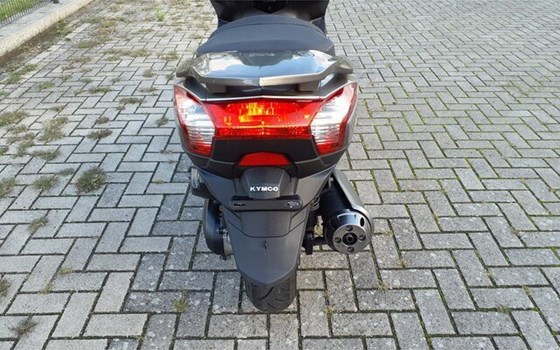 Gebrauchtmotorrad Kymco Downtown 125i - Bild 10
