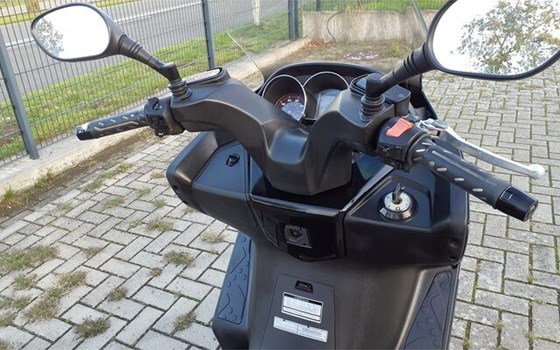 Gebrauchtmotorrad Kymco Downtown 125i - Bild 19