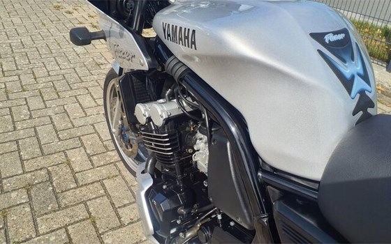 Gebrauchtmotorrad Yamaha FZS 600 Fazer - Bild 12