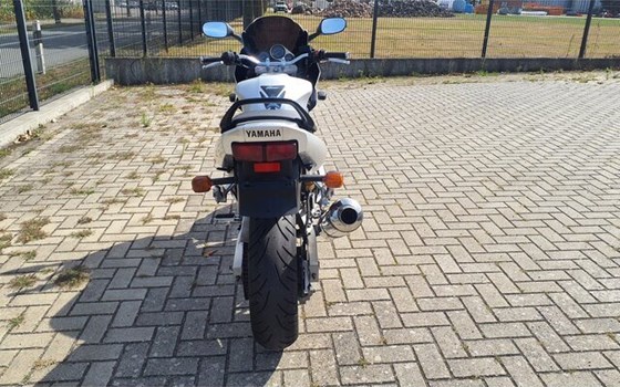 Gebrauchtmotorrad Yamaha FZS 600 Fazer - Bild 17