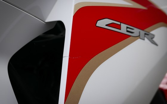 Gebrauchtmotorrad Honda CBR 250 R - Bild 8