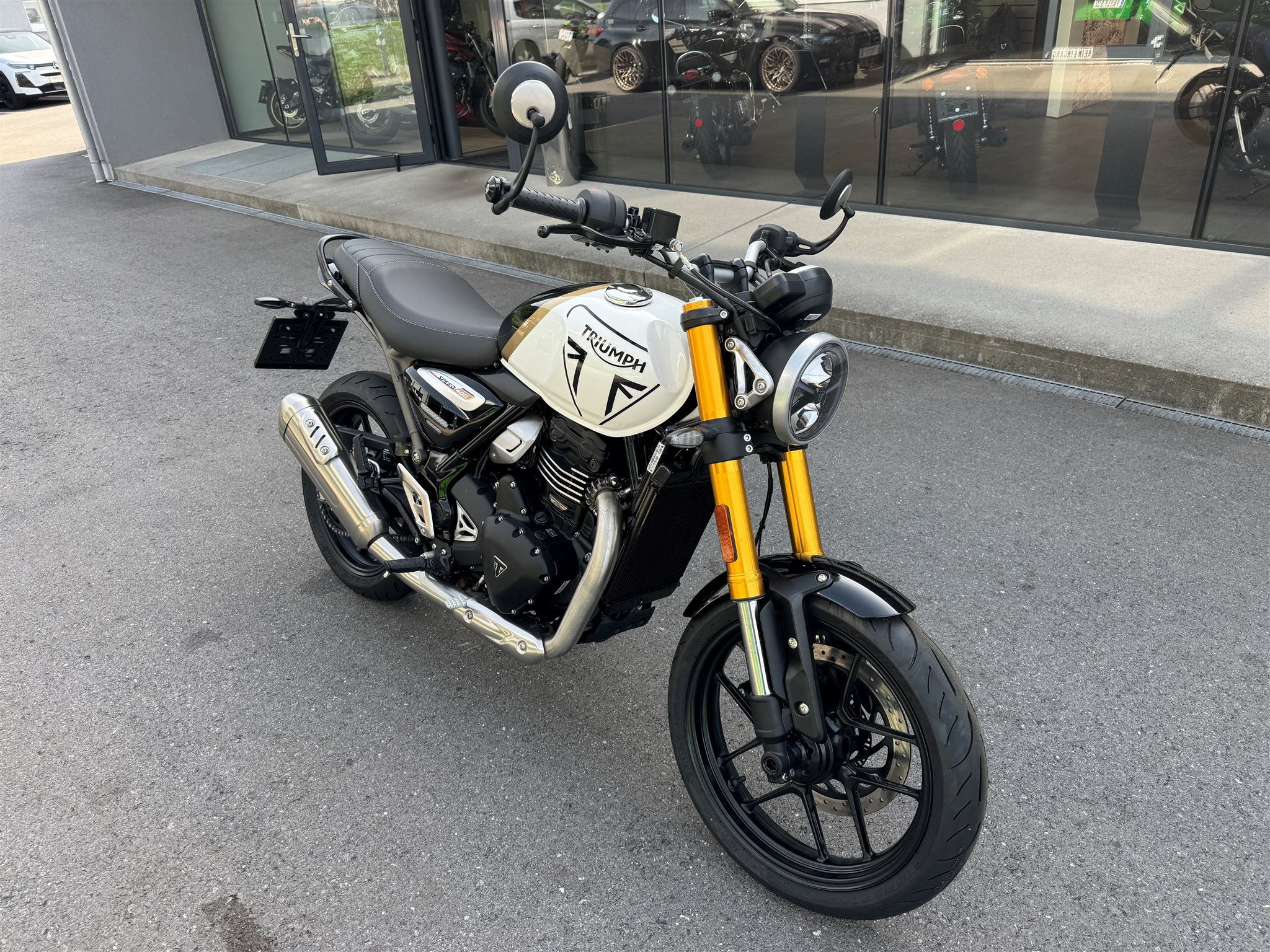 Triumph Speed 400<br />
