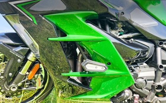 Gebrauchtmotorrad Kawasaki Ninja H2 SX SE+ - Bild 7