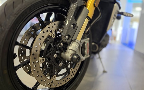 Gebrauchtmotorrad Triumph Speed Triple 1200 RS - Bild 6