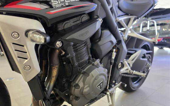 Gebrauchtmotorrad Triumph Speed Triple 1200 RS - Bild 7