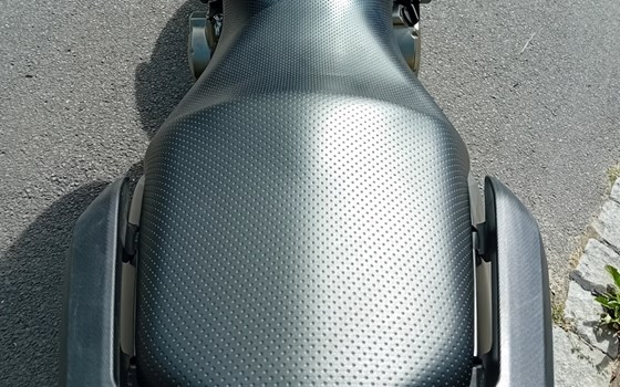 Gebrauchtmotorrad Yamaha XJ6 - Bild 2
