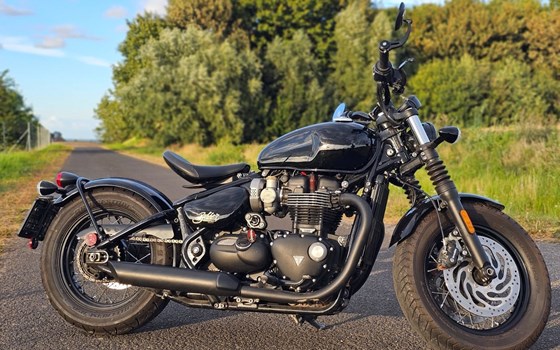 Gebrauchtmotorrad Triumph Bonneville Bobber Black - Bild 4