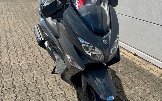 Gebrauchtmotorrad Suzuki Burgman 400 - Bild 2