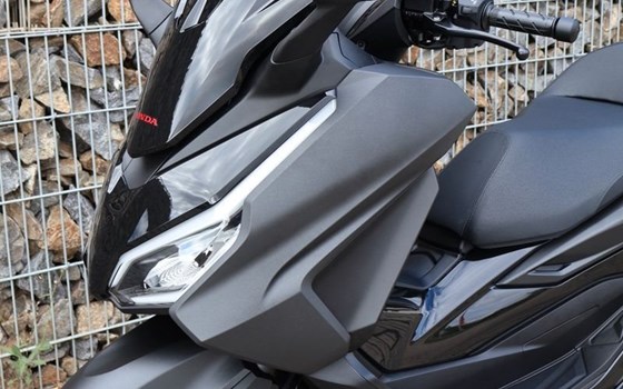 Gebrauchtmotorrad Honda Forza 125 - Bild 2