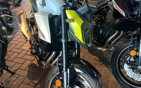 Gebrauchtmotorrad Honda CB500 Hornet E-Clutch - Bild 7