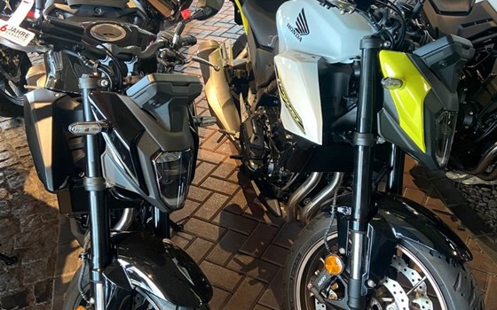 Gebrauchtmotorrad Honda CB500 Hornet E-Clutch - Bild 8