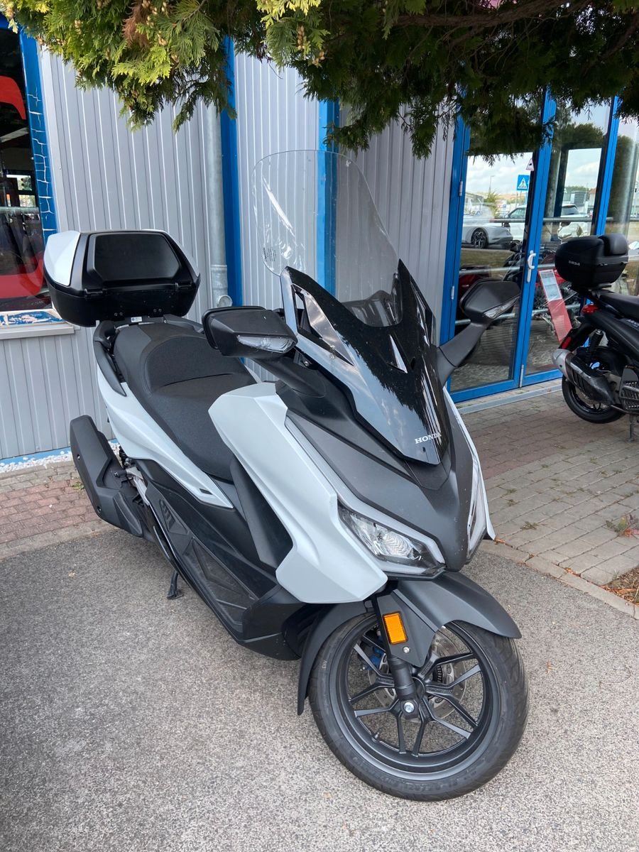 Honda Forza 125