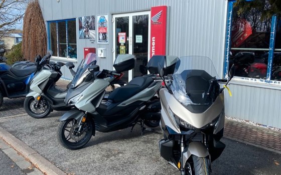 Gebrauchtmotorrad Honda Forza 125 - Bild 4