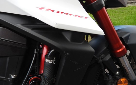Gebrauchtmotorrad Honda CB750 Hornet - Bild 9