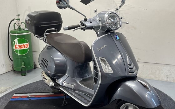 Gebrauchtmotorrad Vespa GTS 300 Touring - Bild 12