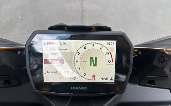 Gebrauchtmotorrad Ducati Panigale V2 S - Bild 9