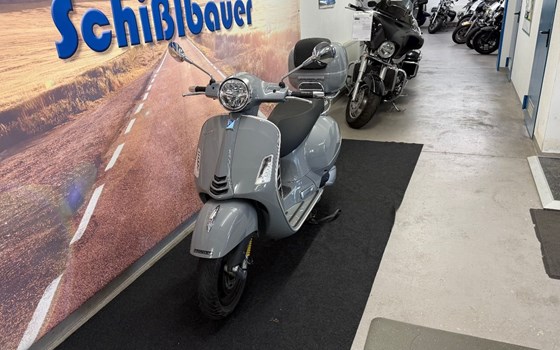 Gebrauchtmotorrad Vespa GTS 300 Super Tech - Bild 6